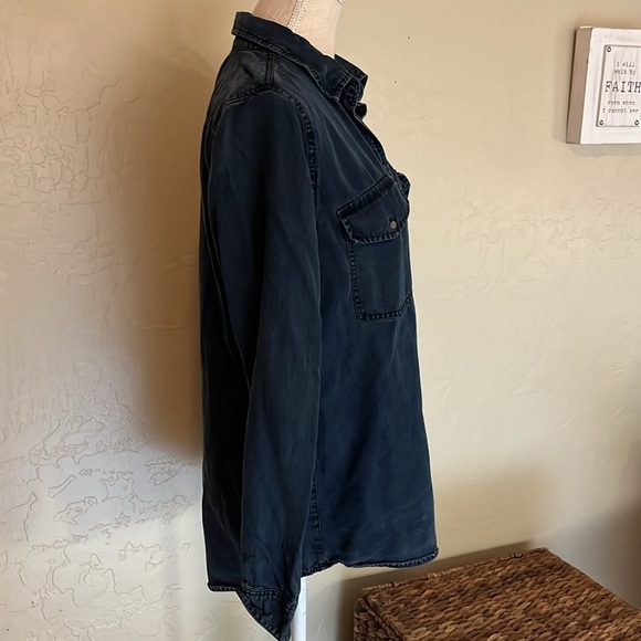 CLUB MONACO Dark Blue Button Down - Size M - Picture 4 of 12